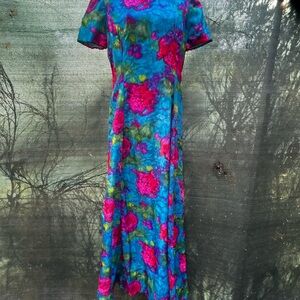VINTAGE- HANDMADE 1960’s Floral Blue and Pink xtra long Dress size S
